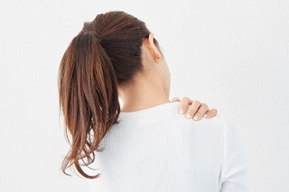 肩甲骨はがしでつらい肩こり、慢性的な肩こり改善！